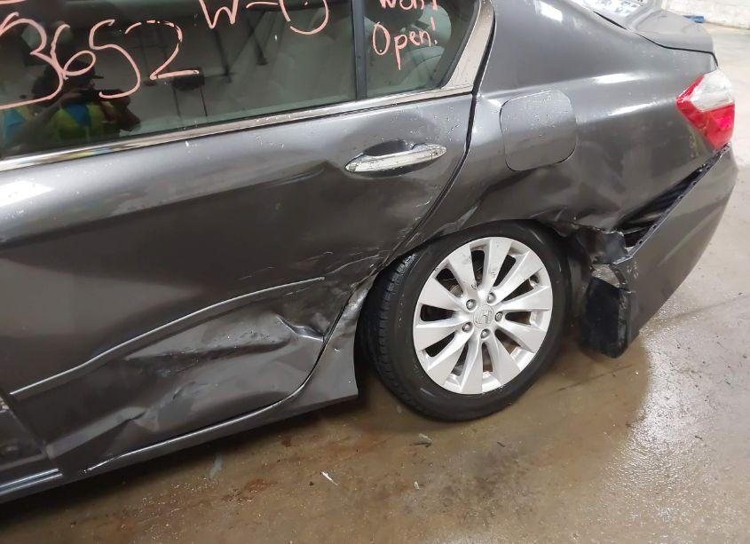 Photo 6 of 2015 Honda Accord EX-L (VIN 1HGCR2F83FA043103)