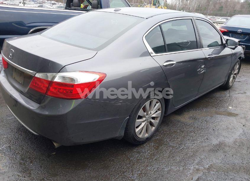 Photo 4 of 2015 Honda Accord EX-L (VIN 1HGCR2F83FA043179)