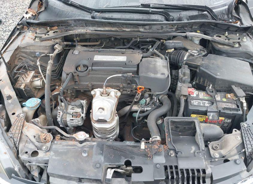 Photo 10 of 2015 Honda Accord EX-L (VIN 1HGCR2F83FA070365)