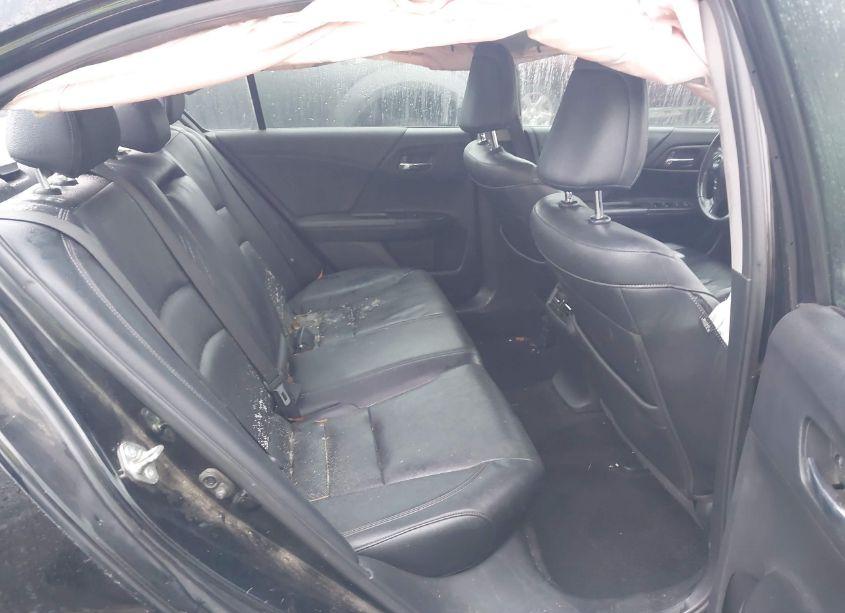 Photo 8 of 2015 Honda Accord EX-L (VIN 1HGCR2F83FA070365)