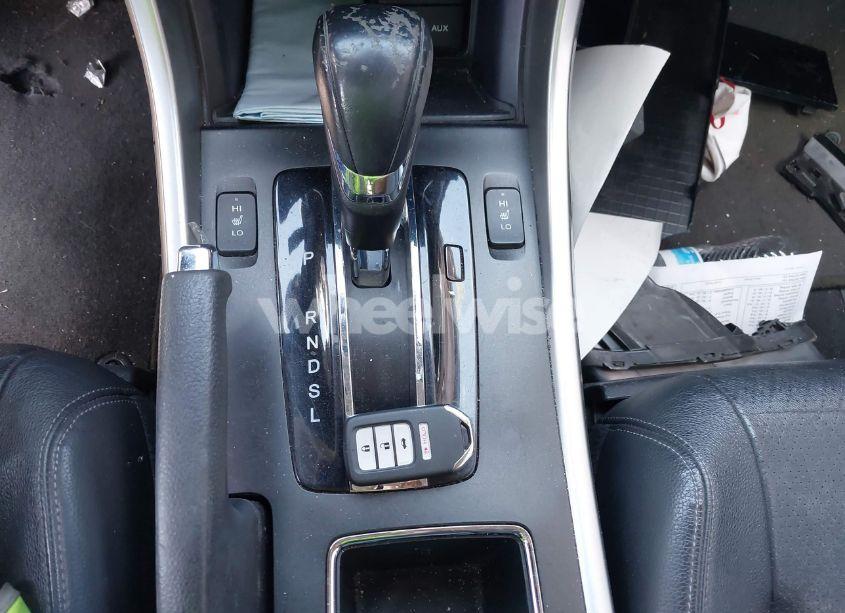 Photo 11 of 2015 Honda Accord EX-L (VIN 1HGCR2F83FA140236)