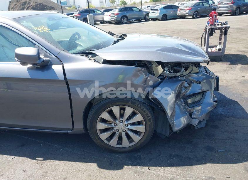 Photo 12 of 2015 Honda Accord EX-L (VIN 1HGCR2F83FA140236)