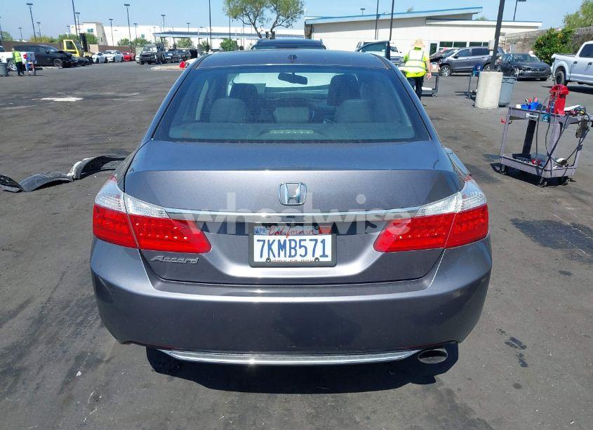 Photo 17 of 2015 Honda Accord EX-L (VIN 1HGCR2F83FA140236)