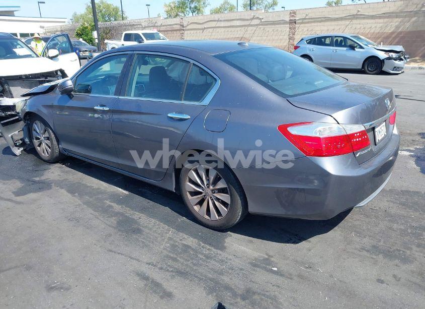 Photo 3 of 2015 Honda Accord EX-L (VIN 1HGCR2F83FA140236)