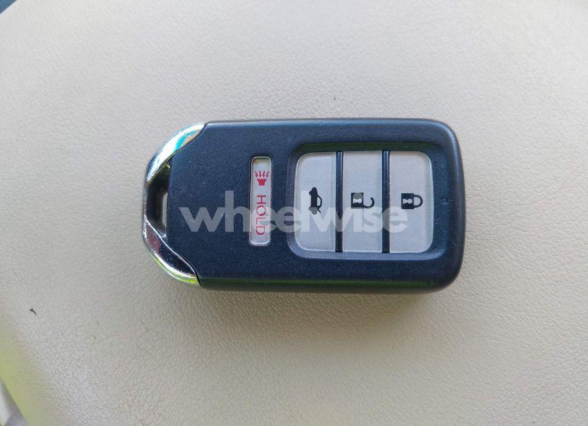 Photo 11 of 2015 Honda Accord EX-L (VIN 1HGCR2F83FA159370)