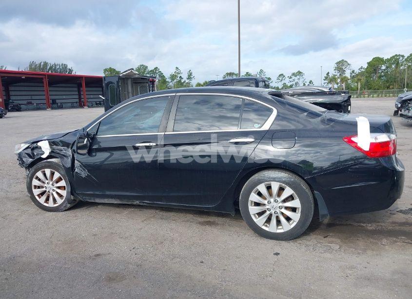 Photo 14 of 2015 Honda Accord EX-L (VIN 1HGCR2F83FA159370)