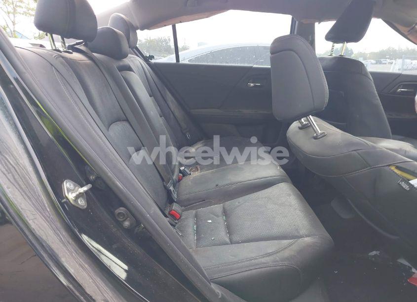 Photo 8 of 2015 Honda Accord EX-L (VIN 1HGCR2F83FA159370)