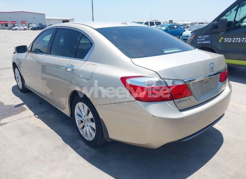 Photo 3 of 2015 Honda Accord EX-L (VIN 1HGCR2F83FA171731)