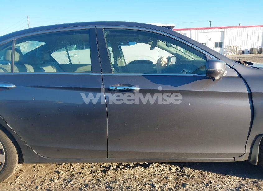 Photo 13 of 2015 Honda Accord EX-L (VIN 1HGCR2F83FA177075)