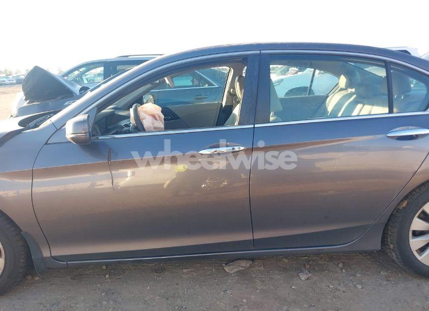 Photo 14 of 2015 Honda Accord EX-L (VIN 1HGCR2F83FA177075)