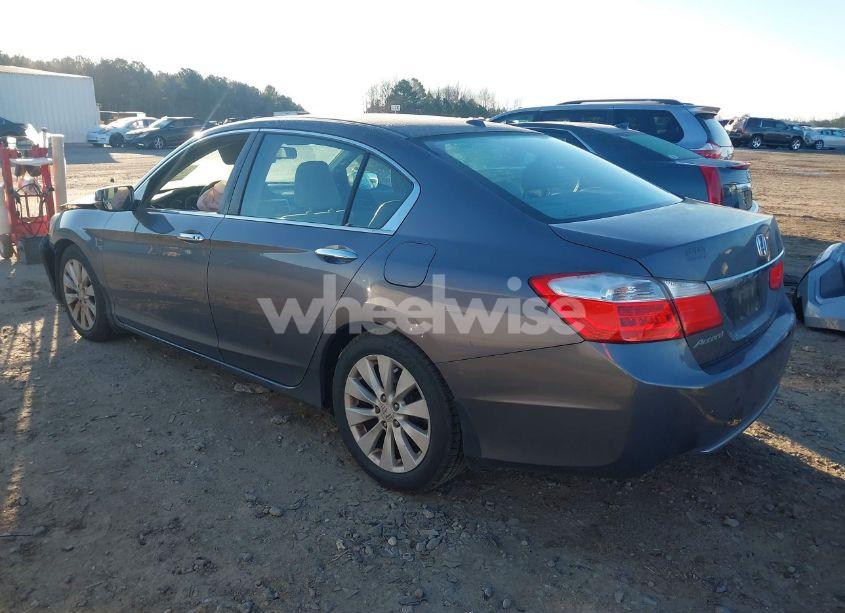 Photo 3 of 2015 Honda Accord EX-L (VIN 1HGCR2F83FA177075)