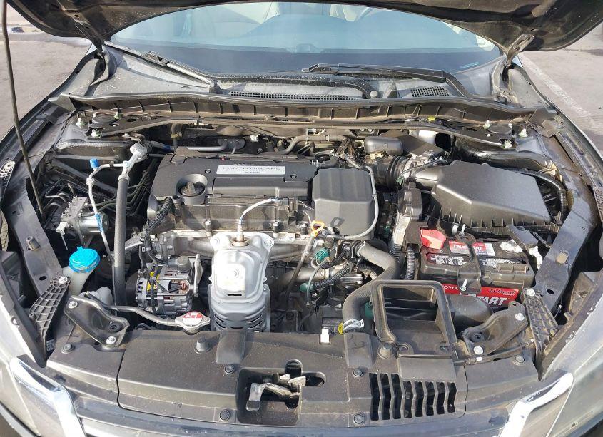 Photo 10 of 2015 Honda Accord EX-L (VIN 1HGCR2F83FA226534)