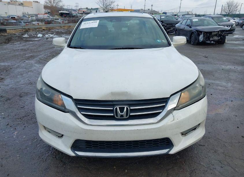 Photo 12 of 2015 Honda Accord EX-L (VIN 1HGCR2F83FA232947)