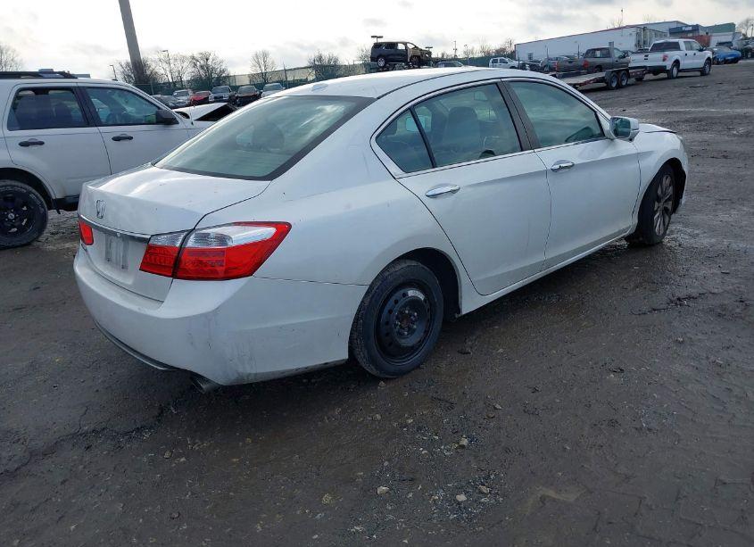 Photo 4 of 2015 Honda Accord EX-L (VIN 1HGCR2F83FA232947)