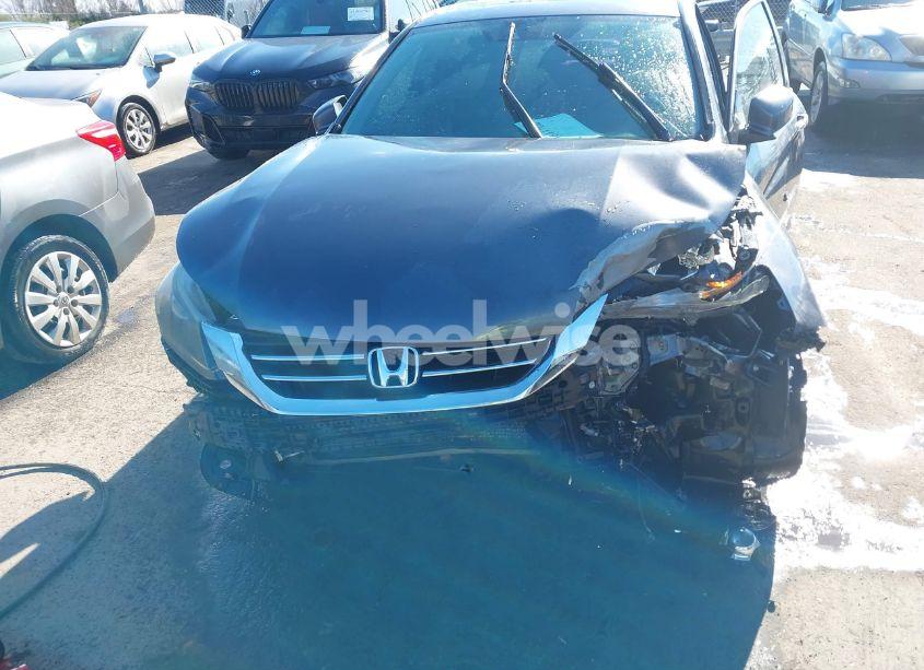Photo 10 of 2015 Honda Accord EX-L (VIN 1HGCR2F83FA245519)