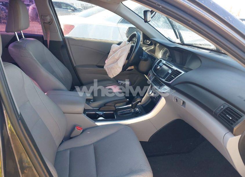 Photo 5 of 2015 Honda Accord EX-L (VIN 1HGCR2F83FA245519)