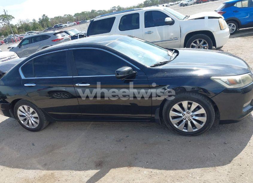 Photo 13 of 2015 Honda Accord EX-L (VIN 1HGCR2F83FA248002)