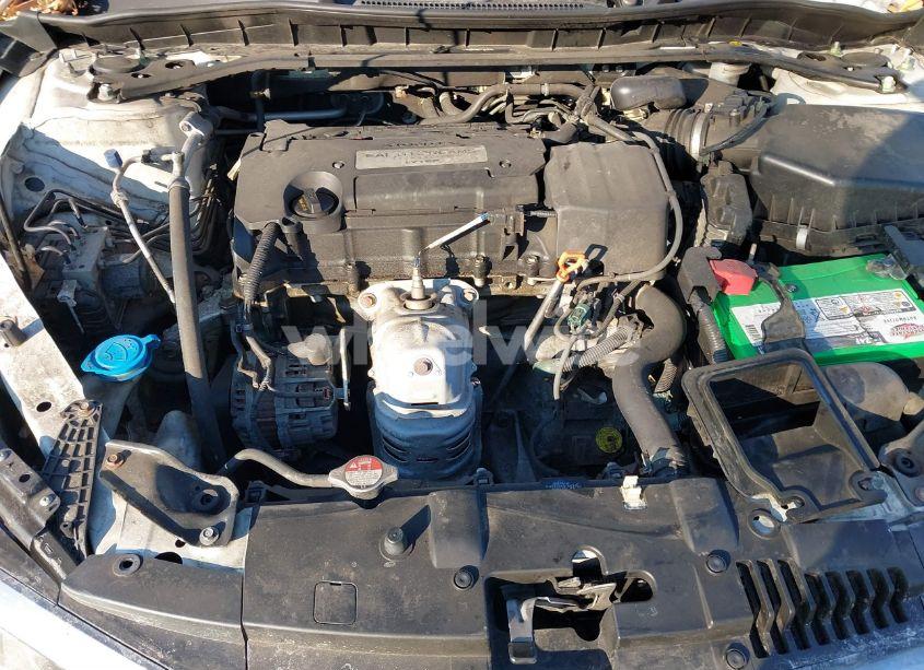 Photo 10 of 2016 Honda Accord EX-L (VIN 1HGCR2F83GA006750)