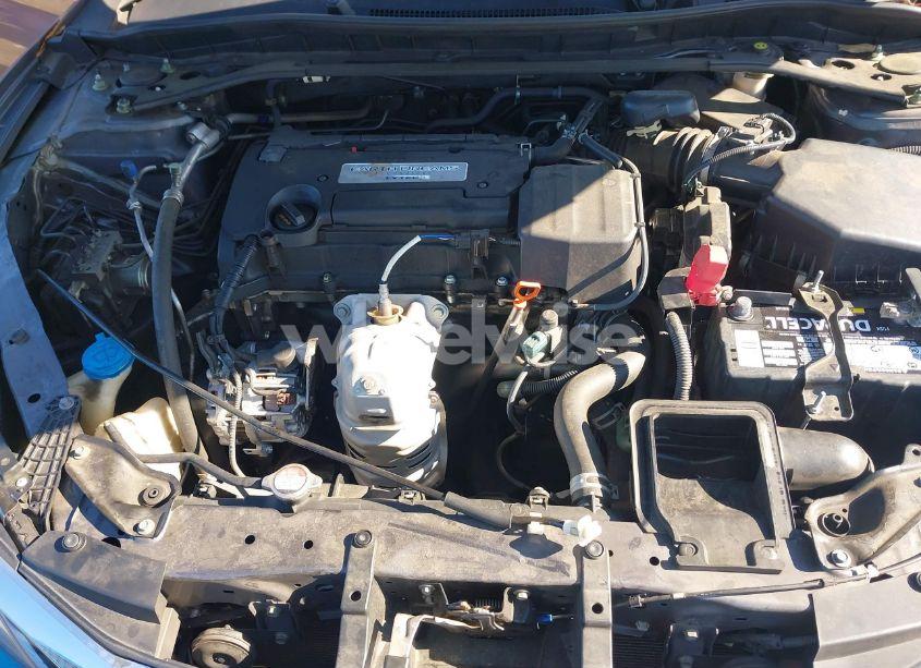 Photo 10 of 2016 Honda Accord EX-L (VIN 1HGCR2F83GA021961)