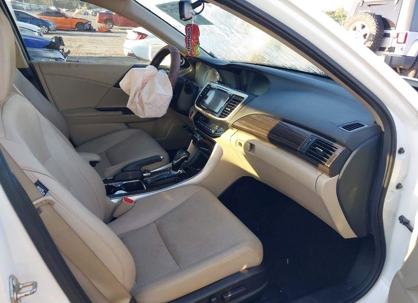 Photo 5 of 2016 Honda Accord EX-L (VIN 1HGCR2F83GA136365)