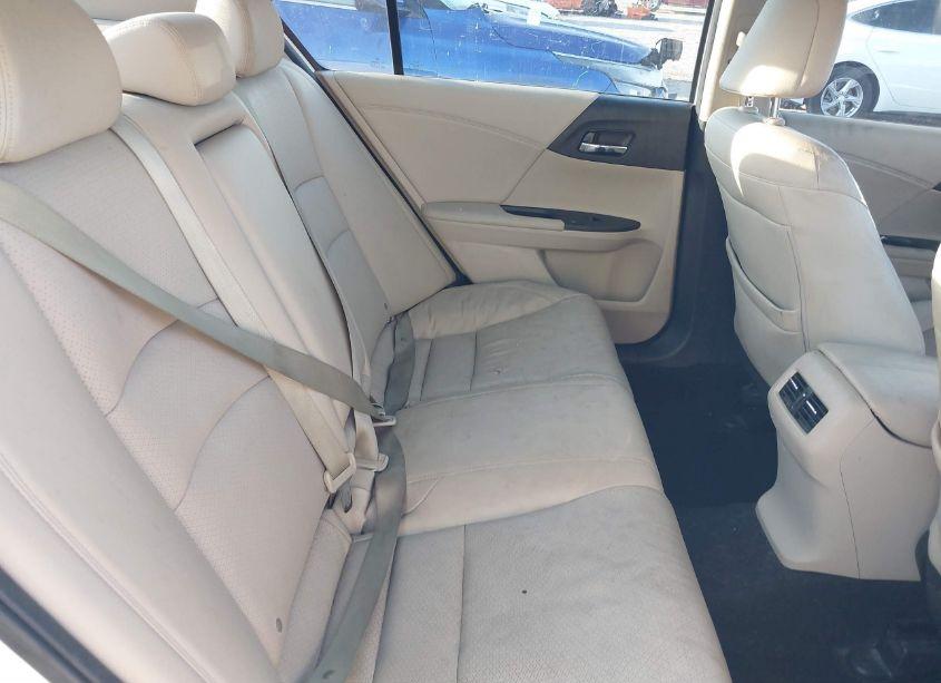 Photo 8 of 2016 Honda Accord EX-L (VIN 1HGCR2F83GA136365)