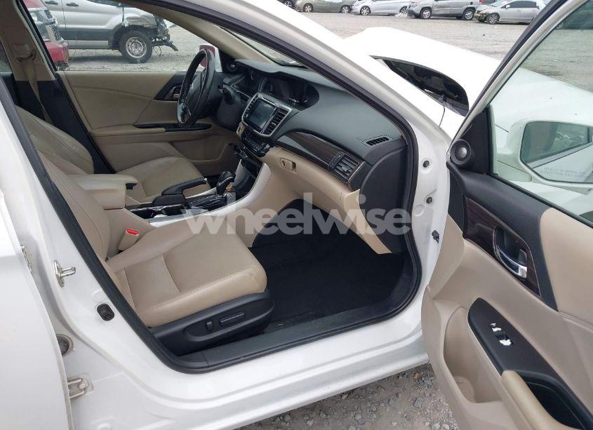 Photo 5 of 2016 Honda Accord EX-L (VIN 1HGCR2F83GA146023)