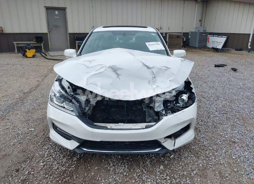 Photo 13 of 2016 Honda Accord EX-L (VIN 1HGCR2F83GA178857)