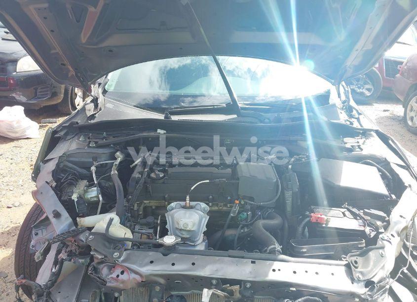 Photo 10 of 2017 Honda Accord EX-L (VIN 1HGCR2F83HA067677)