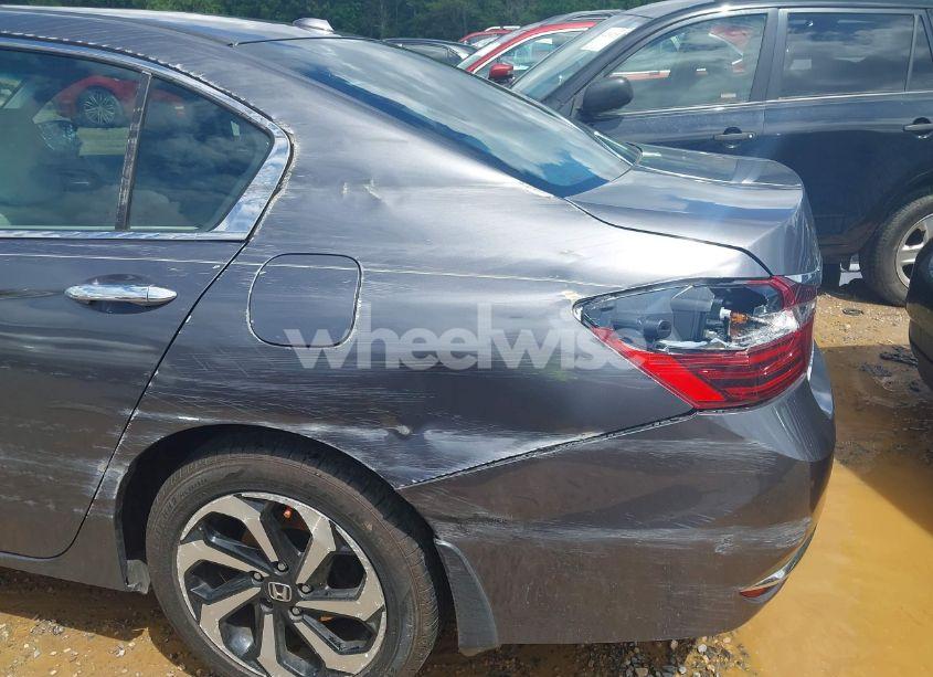 Photo 6 of 2017 Honda Accord EX-L (VIN 1HGCR2F83HA067677)