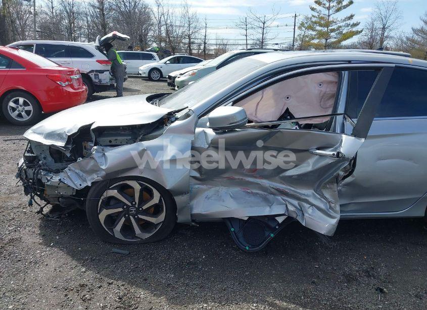 Photo 6 of 2017 Honda Accord EX-L (VIN 1HGCR2F83HA154625)