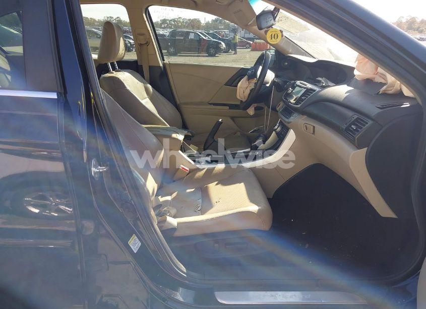 Photo 5 of 2013 Honda Accord EX-L (VIN 1HGCR2F84DA010785)