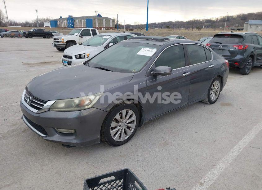 Photo 2 of 2013 Honda Accord EX-L (VIN 1HGCR2F84DA100549)