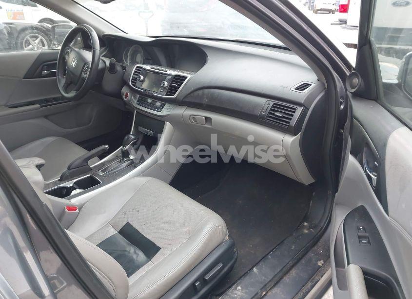 Photo 5 of 2013 Honda Accord EX-L (VIN 1HGCR2F84DA100549)