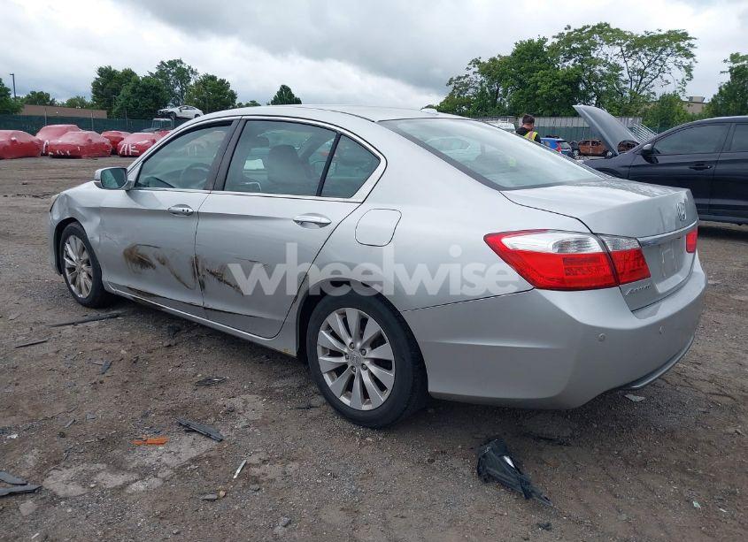 Photo 3 of 2013 Honda Accord EX-L (VIN 1HGCR2F84DA154062)