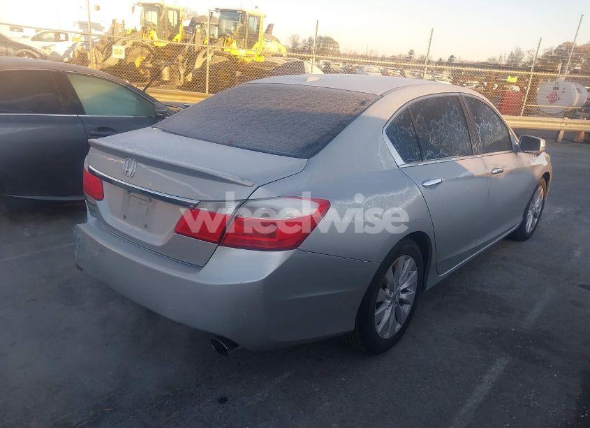 Photo 4 of 2013 Honda Accord EX-L (VIN 1HGCR2F84DA242240)