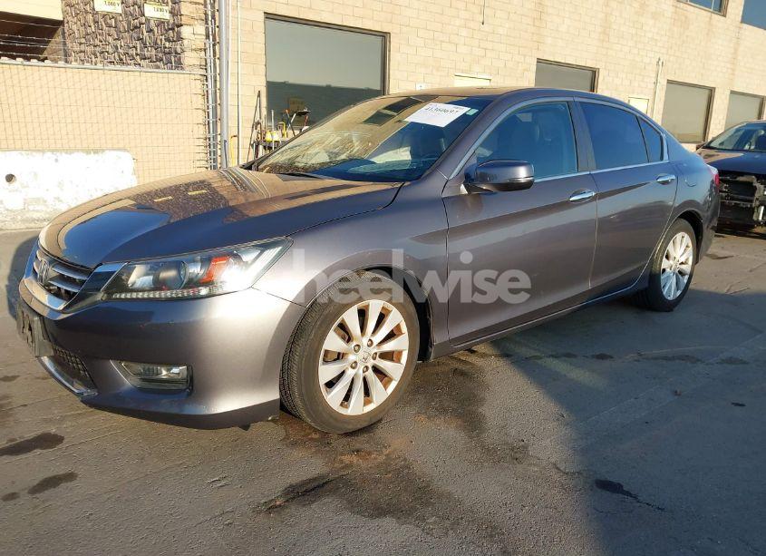 Photo 2 of 2013 Honda Accord EX-L (VIN 1HGCR2F84DA284200)