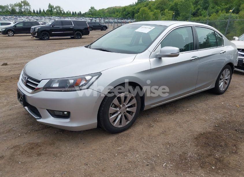Photo 2 of 2014 Honda Accord EX-L (VIN 1HGCR2F84EA228310)