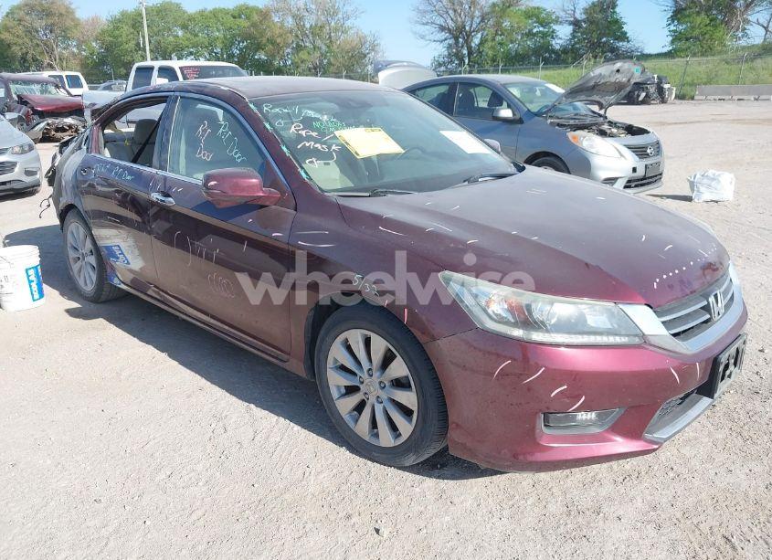 2015 Honda Accord EX-L (VIN 1HGCR2F84FA017030) main photo