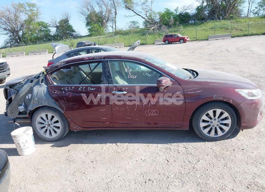 Photo 14 of 2015 Honda Accord EX-L (VIN 1HGCR2F84FA017030)