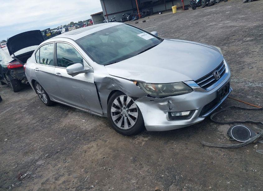 2015 Honda Accord EX-L (VIN 1HGCR2F84FA035740) main photo