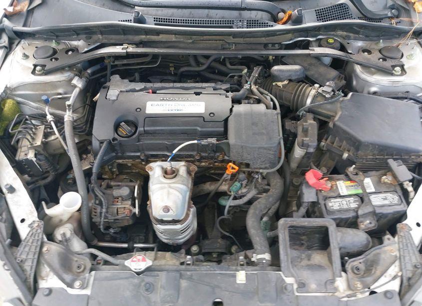 Photo 10 of 2015 Honda Accord EX-L (VIN 1HGCR2F84FA035740)