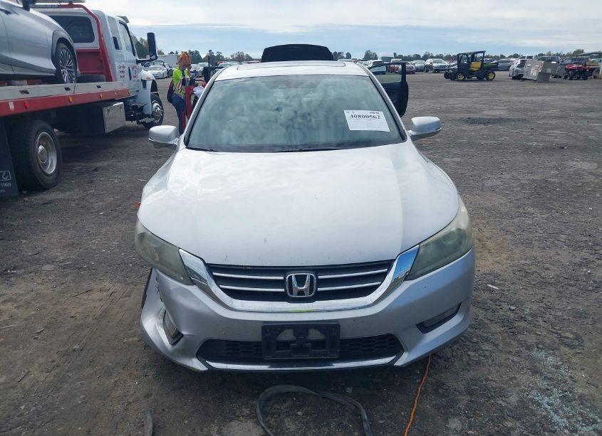 Photo 11 of 2015 Honda Accord EX-L (VIN 1HGCR2F84FA035740)