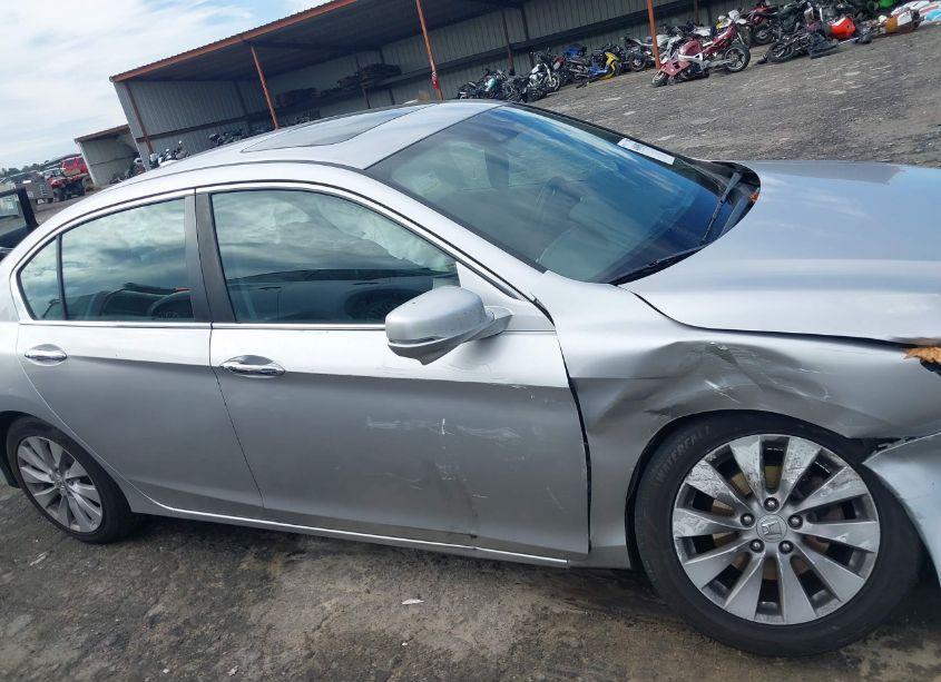 Photo 12 of 2015 Honda Accord EX-L (VIN 1HGCR2F84FA035740)
