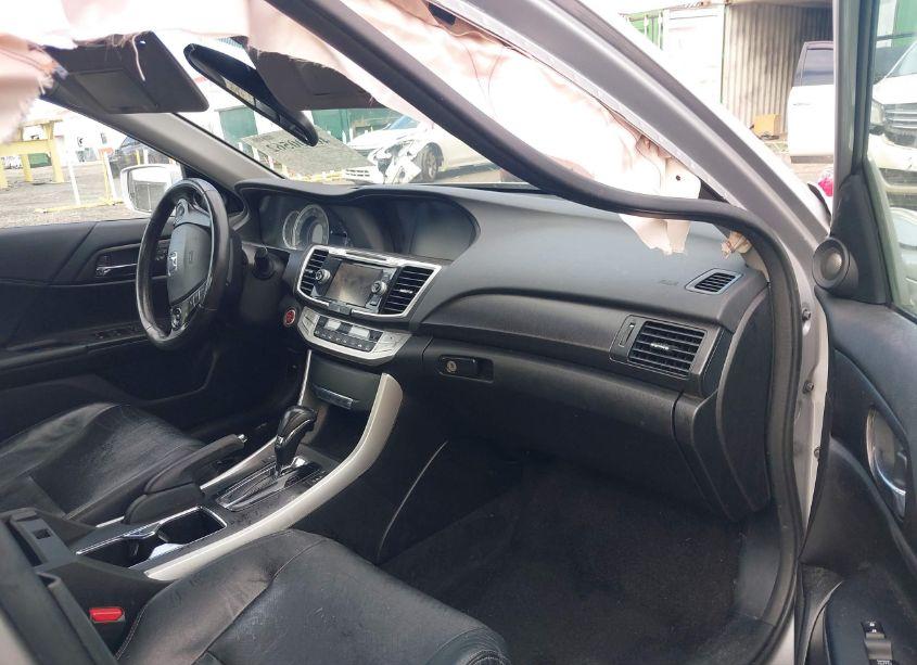 Photo 5 of 2015 Honda Accord EX-L (VIN 1HGCR2F84FA035740)