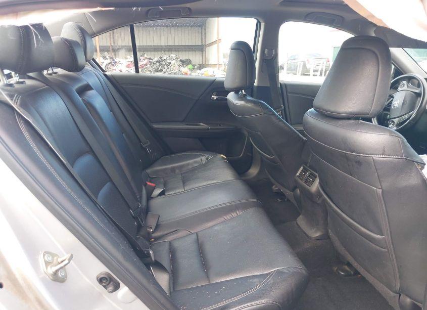 Photo 8 of 2015 Honda Accord EX-L (VIN 1HGCR2F84FA035740)