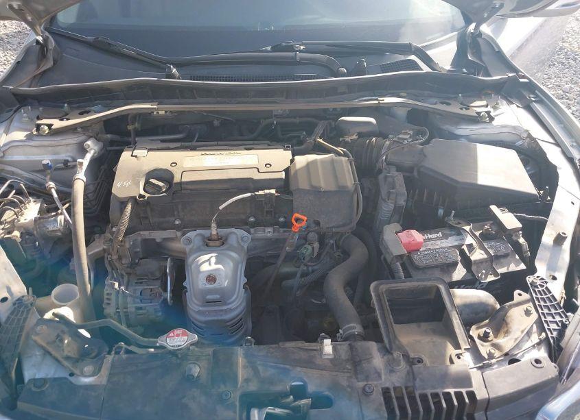 Photo 10 of 2015 Honda Accord EX-L (VIN 1HGCR2F84FA068706)