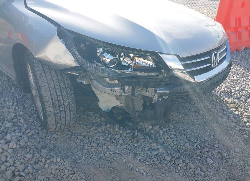 Photo 6 of 2015 Honda Accord EX-L (VIN 1HGCR2F84FA068706)