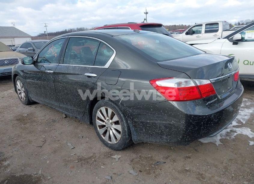Photo 3 of 2015 Honda Accord EX-L (VIN 1HGCR2F84FA109349)