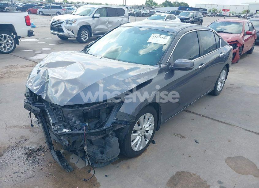 Photo 2 of 2015 Honda Accord EX-L (VIN 1HGCR2F84FA117385)