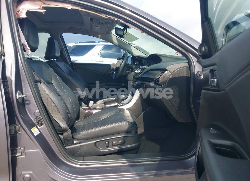 Photo 5 of 2015 Honda Accord EX-L (VIN 1HGCR2F84FA117385)